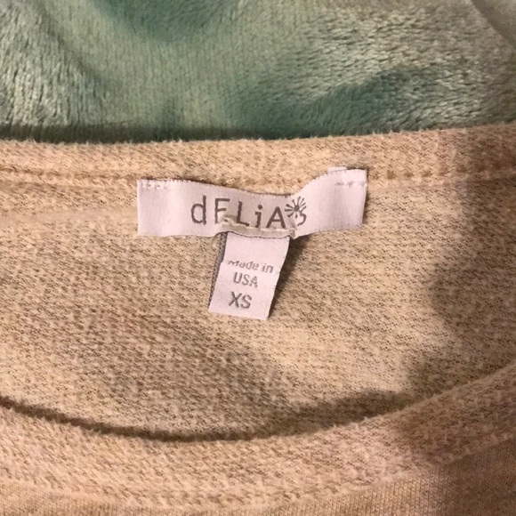 🌼Cream Rhinestone pullover sweater🌼 - Picture 3 of 3